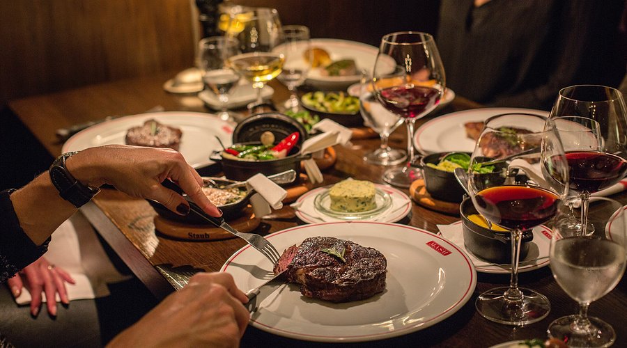 hosting-beef-steak-night